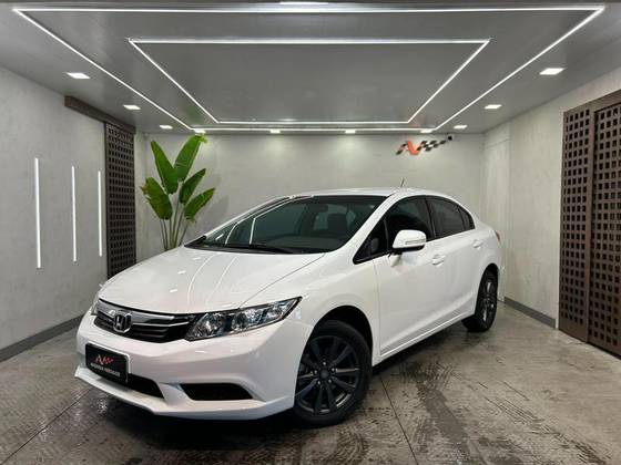 HONDA CIVIC 1.8 LXL 16V FLEX 4P AUTOMÁTICO HONDA CIVIC 1.8 LXL 16V FLEX 4P AUTOMÁTICO